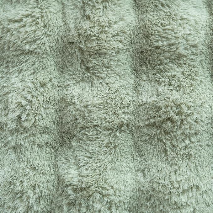 Neelvin Green Faux Fur Cozy Soft Double-Sided Decorative Throw Pillow Covers 22x22 inch Set of 2,Velvet Pillowcase Cushion Case for Sofa Couch