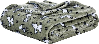 Berkshire Blanket Peanuts® VelvetLoft® Cute Character Snoopy Plush Blanket,Loden Green,Twin 60 in x 90 in (Official Peanuts® Product)