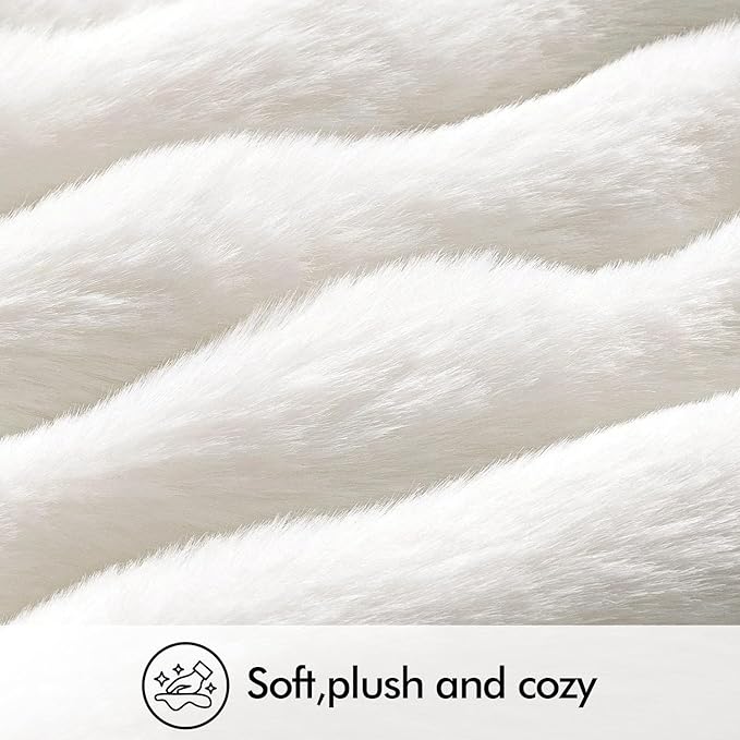 MIULEE Faux Fur Pillow Covers Thick Soft Plush Christmas Throw Pillows Luxury Home Decor for Winter Holiday Couch Bedroom Living Room Sofa,20x20 Inch Pack of 2 White