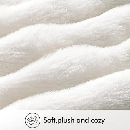 MIULEE Faux Fur Pillow Covers Thick Soft Plush Christmas Throw Pillows Luxury Home Decor for Winter Holiday Couch Bedroom Living Room Sofa,18x18 Inch Pack of 2 White