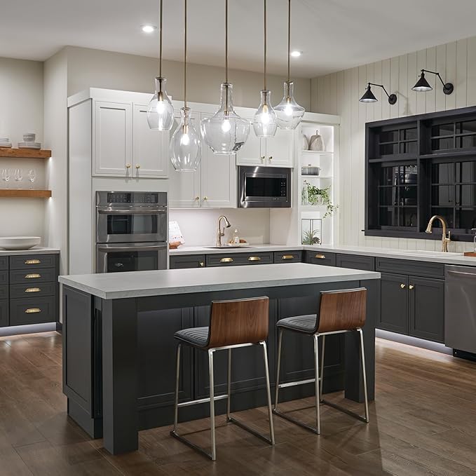 Everly 15.25" 1-Light Bell Pendant with Clear Seeded Glass in Brushed Natural Brass, for a Kitchen Island, Dining Nook, or Home Bar, (15.25" x 10.5") 42141NBRCS