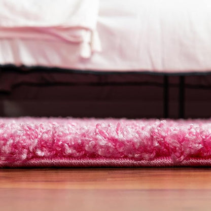 Unique Loom Solid Shag Collection Area Rug (5' 3" Round, Taffy Pink)