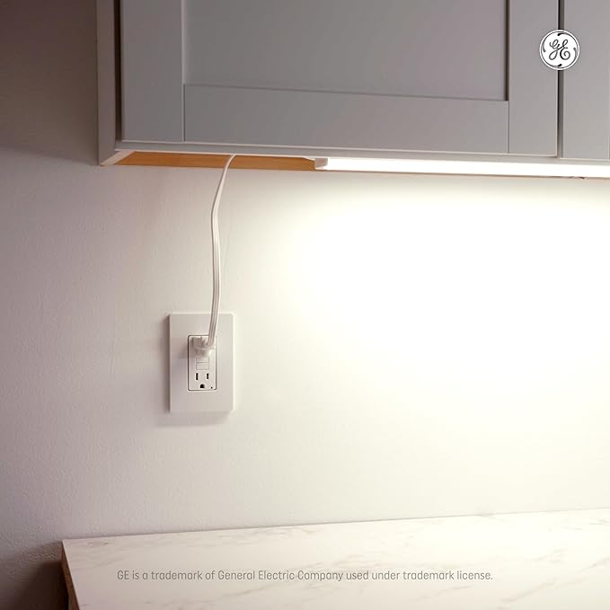 GE LED HD+ Undercabinet Light Fixture, Linkable Integrated Slim Profile Fixture for Kitchens, High Definition Light in 5 Color Temperatures, Plug-in, 12in (1 Pack)