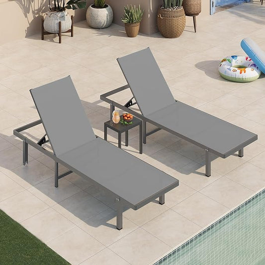 Pool Lounge Chairs Set of 3 (2 Loungers + 1 Side Table)，Outdoor Lounge Chairs with Wheels and 5-Position Recliner, Aluminum Patio Lounge Chair for Poolside, Deck (Darkgray)