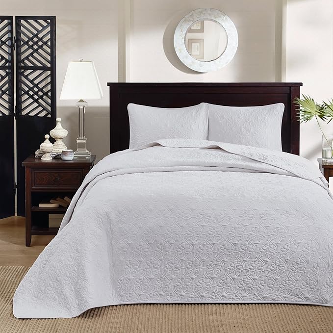 Madison Park Quebec Queen Size Quilt Bedding Set - White , Damask – 3 Piece Bedding Quilt Coverlets – Ultra Soft Microfiber Bed Quilts Quilted Coverlet