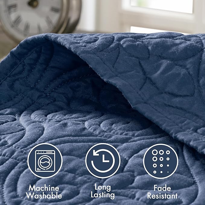 Madison Park Quebec Reversible Quilt Set Damask Design, Double Sided Stitching All Season, Lightweight Bedspread Bedding Set, Matching Sham, Navy, Full(96"x110") 3 Piece