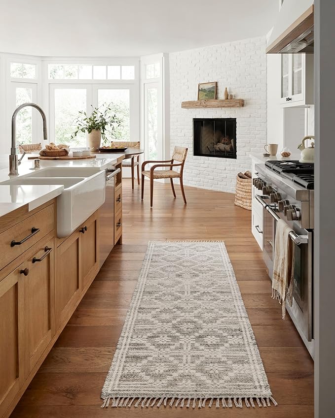 Loloi Angela Rose Rivers Collection RIV-02 Lagoon/Ivory 8'-6" x 11'-6" Reversible Area Rug