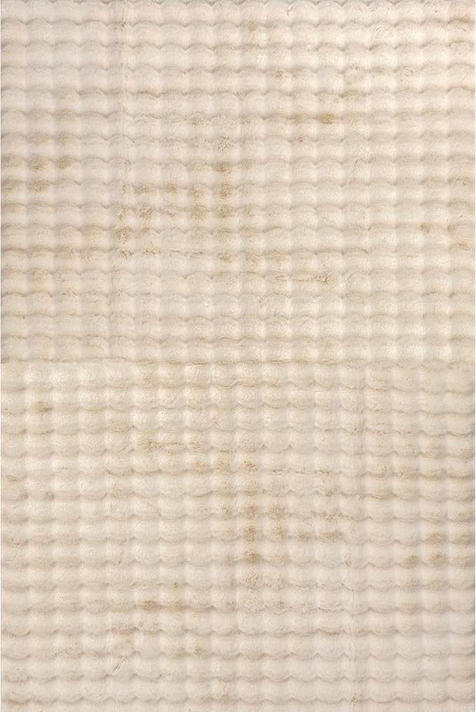 nuLOOM Jeni Solid Faux Rabbit Machine Washable Area Rug, Round 5, Beige