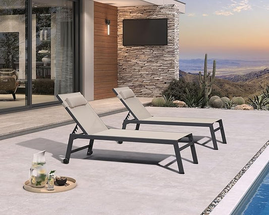 PURPLE LEAF Outdoor Oversized Lounge Chair Set of 3 Patio Chaise Pool Lounger Aluminum Frame with Side Table and Wheels for Outside Sunbathing Tanning Recliner Including Pillows Beige