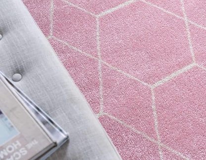 Unique Loom Trellis Frieze Collection Area Rug - Geometric (7' 10" x 10' Oval, Light Pink/ Ivory)