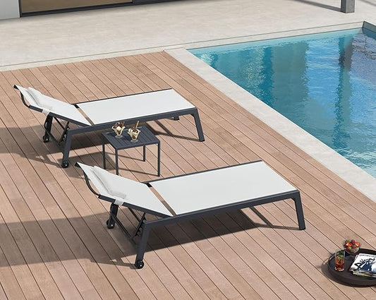 PURPLE LEAF Outdoor Oversized Lounge Chair Set of 3 Patio Chaise Pool Lounger Aluminum Frame with Side Table and Wheels for Outside Sunbathing Tanning Recliner Including Pillows White