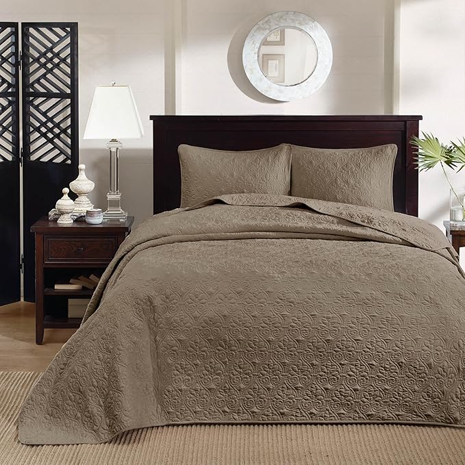 Madison Park Quebec Reversible Quilt Set Damask Design, Double Sided Stitching All Season, Lightweight Bedspread Bedding Set, Matching Sham, Khaki, Queen(102"x118") 3 Piece