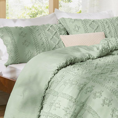 Bedsure Tufted Boho Comforter Set Queen Size - Sage Green Boho Bed Set, GentleSoft™ 3 Pieces Farmhouse Shabby Chic Embroidery Bedding, Gifts for Woman, Soft Jacquard Queen Comforter for All Seasons