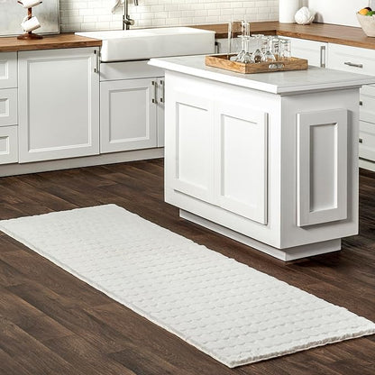 nuLOOM 2'6" x 8' Cozy Plush Area Rug, Machine Washable, Non-Slip, Soft Fluffy Shag Carpet for Living Room Bedroom Kids Room Nursery Home Decor, Nia White