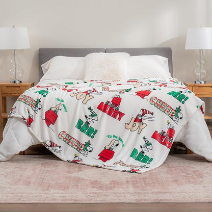 Berkshire Blanket Peanuts® VelvetLoft® Cute Character Snoopy Plush Blanket,Christmas Snowy Scene,Full/Queen 90 in x 90 in (Official Peanuts® Product)