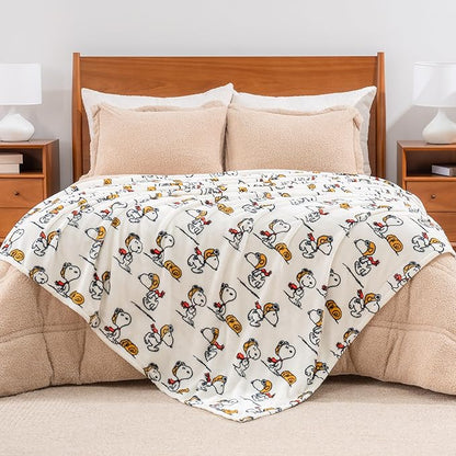 Berkshire Blanket Peanuts® VelvetLoft® Cute Character Snoopy Plush Blanket,Peanuts Red Baron,Twin 60 in x 90 in (Official Peanuts® Product)