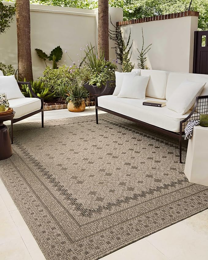 Loloi Chris Loves Julia Providence Collection PRC-06 Charcoal/Dove 2'-3" x 3'-9", .12" Pile Height, Indoor/Outdoor Runner Rug