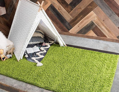 Unique Loom Solid Shag Collection Area Rug (7' 10" x 10' Rectangle, Grass Green)