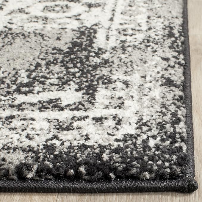 SAFAVIEH Evoke Collection Area Rug - 5'3" Square, Black & Grey, Distressed Design, Non-Shedding & Easy to Clean, Ideal for Living Room, Bedroom, Dining Space (EVK256R)
