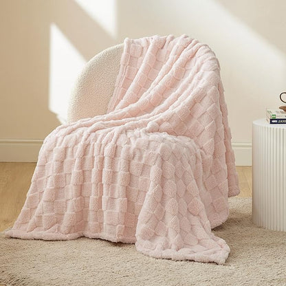 Bedsure GentleSoft Pink Throw Blanket for Couch - Checkered Fleece Blankets Gifts for Women Men Girls, Cute Soft Cozy Throw for Bedroom Home Decor Gifts, 50x60 Inches