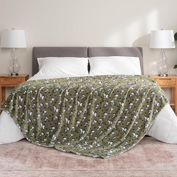 Berkshire Blanket Peanuts® VelvetLoft® Cute Character Snoopy Plush Blanket,Loden Green,Twin 60 in x 90 in (Official Peanuts® Product)