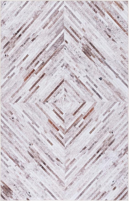 SAFAVIEH Washable Rug Faux Hide Collection - 6' x 9', Beige & Brown, Slip Resistant, Western Rustic Decor, Printed Pattern, Ideal for Living Room, Bedroom, Home Office, Dining Space (FAH526A)
