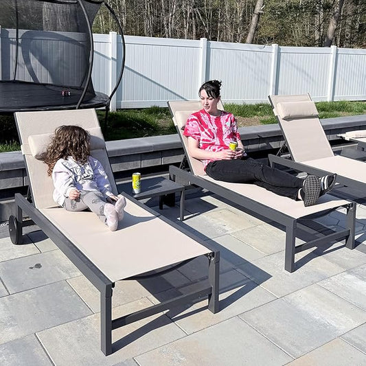 PURPLE LEAF Patio Lounge Chair Set of 3 Outdoor Chaise Lounger Aluminum Frame with Side Table and Wheels for Pool Outside Sunbathing Tanning Recliner Including Pillows Beige