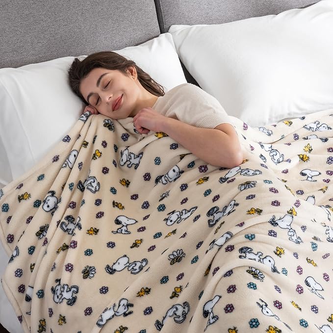 Berkshire Blanket Peanuts® VelvetLoft® Cute Character Snoopy Plush Blanket,Peanuts Woodstock Snoopy Spring Frolic Large Canvas,King 90 in x 108 in (Official Peanuts® Product)