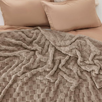 Bedsure GentleSoft Full Size Blankets for Bed Light Taupe - Super Soft Cozy Fleece Blanket for Women Men Girls, Large Fuzzy Throws for Bedroom Decor, 84x90 Inches