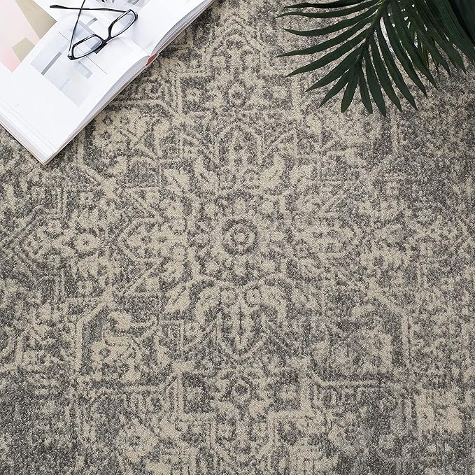 SAFAVIEH Area Rug 9x12 - Evoke Collection - Large - Silver & Ivory, Distressed Design, Non-Shedding & Easy to Clean, Ideal for Living Room, Bedroom, Dining Space (EVK256S)
