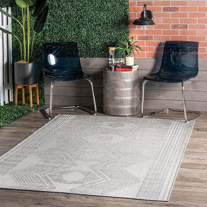 nuLOOM 2' x 3' Outdoor Tribal Geometric Area Rug, Stain Resistant, Weather Resistant, High Traffic, Patio, Balcony, Outside, Ranya Light Grey