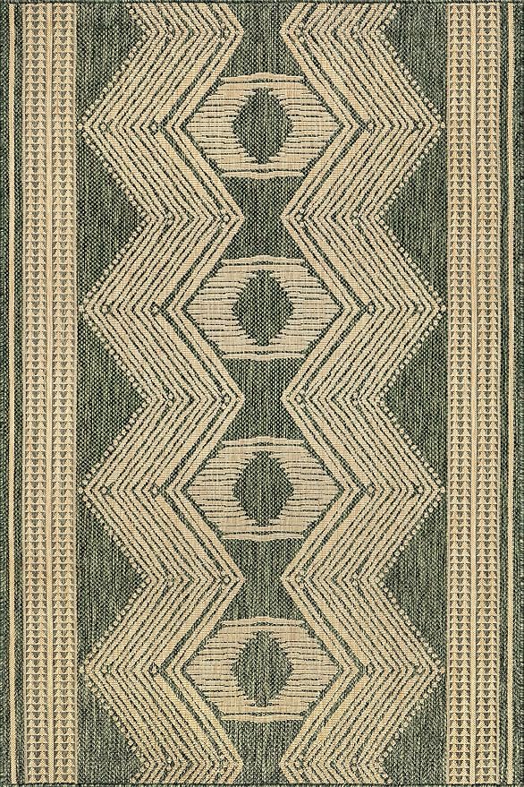 nuLOOM 4' x 6' Outdoor Tribal Geometric Area Rug, Stain Resistant, Weather Resistant, High Traffic, Patio, Balcony, Outside, Ranya Green